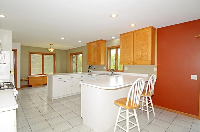 9222 Gorst Road, Mazomanie, WI 53560