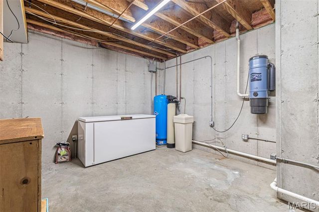 20401 Mill Creek Road, Ste Genevieve, MO 63670