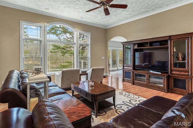 20401 Mill Creek Road, Ste Genevieve, MO 63670