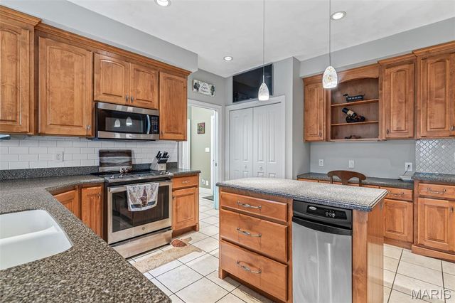 20401 Mill Creek Road, Ste Genevieve, MO 63670