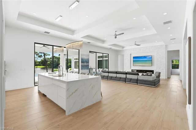 6590 Trail BLVD, Naples, FL 34108