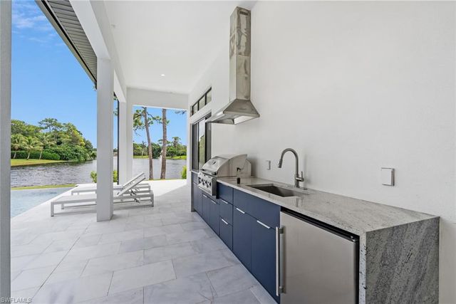 6590 Trail BLVD, Naples, FL 34108