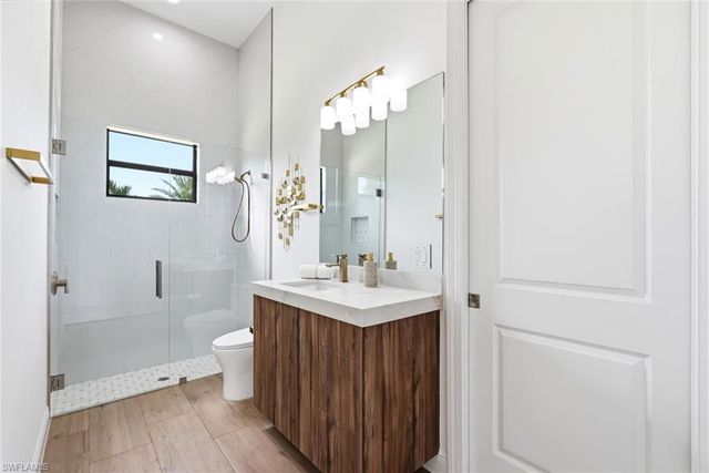 6590 Trail BLVD, Naples, FL 34108