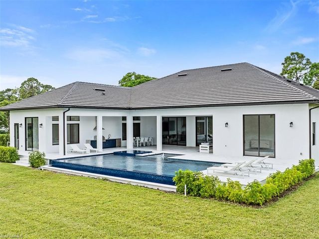 6590 Trail BLVD, Naples, FL 34108