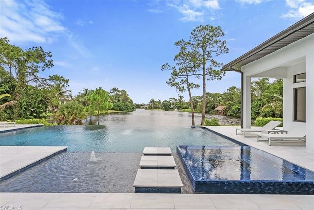 6590 Trail BLVD, Naples, FL 34108