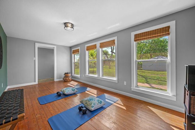 1407 Hutto RD, Georgetown, TX 78626