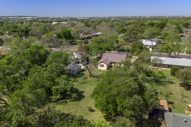 1407 Hutto RD, Georgetown, TX 78626
