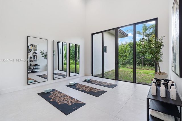 14930 SW 16th Ct, Davie, FL 33326