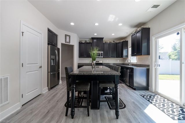 539 Schaefer AVE, Chesapeake, VA 23321