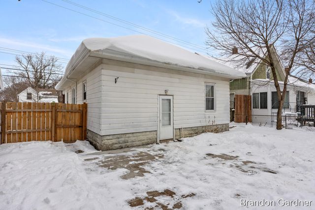 826 Richmond Street, Grand Rapids, MI 49504