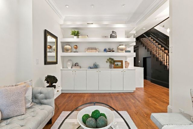 13 Wellington St, Boston, MA 02118