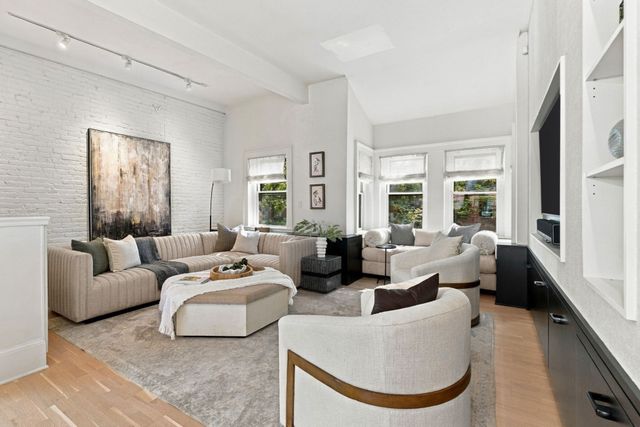 13 Wellington St, Boston, MA 02118