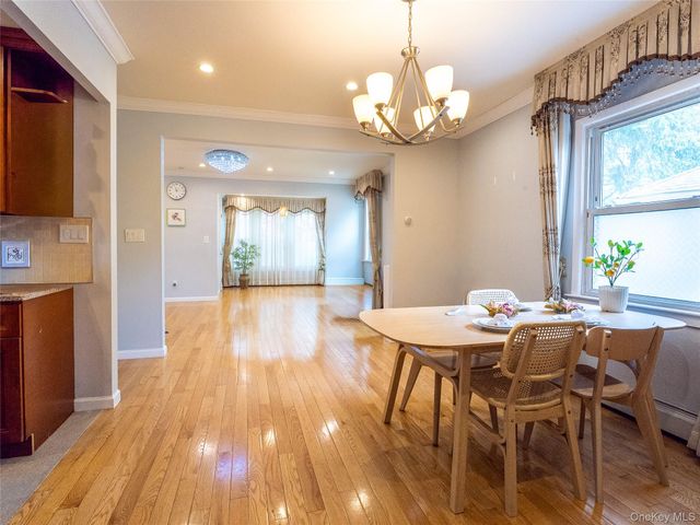 45-32 Westminster Road, Great Neck, NY 11020