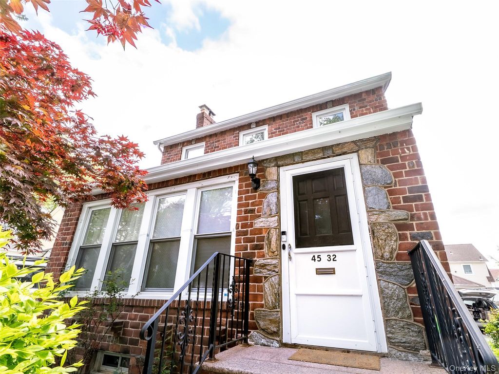 45-32 Westminster Road, Great Neck, NY 11020