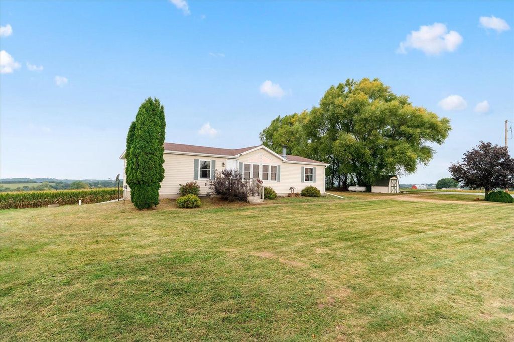 S5695 Nottingham ROAD, Viroqua, WI 54665