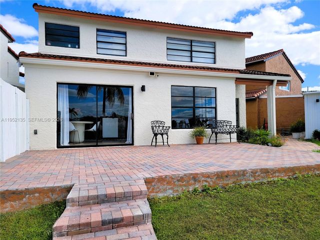 13228 SW 10th Ln, Miami, FL 33184