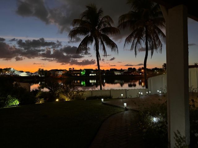 13228 SW 10th Ln, Miami, FL 33184