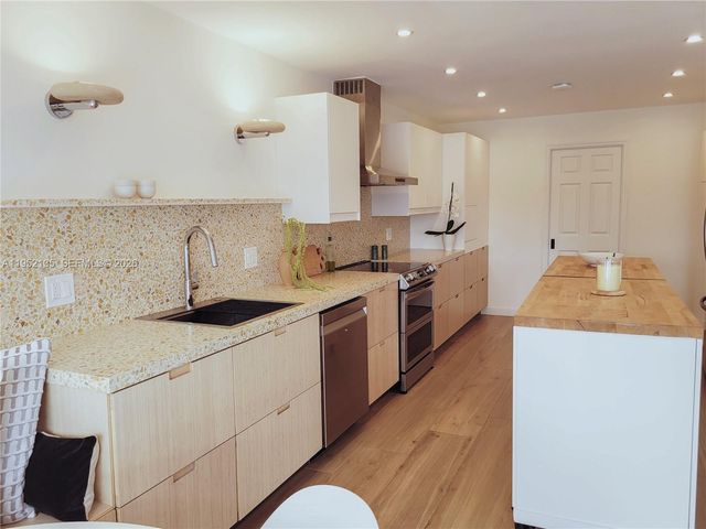 13228 SW 10th Ln, Miami, FL 33184