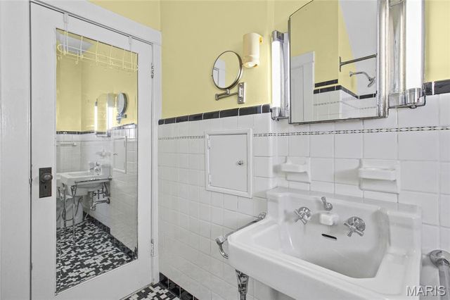 4041 Magnolia Avenue, St Louis, MO 63110