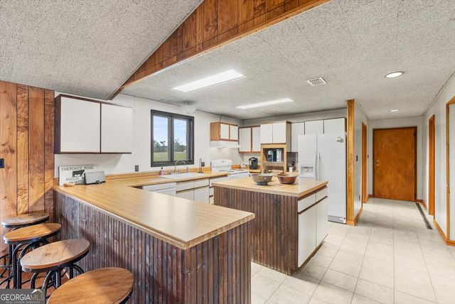 1625A Old Carrolton Road, Newnan, GA 30263