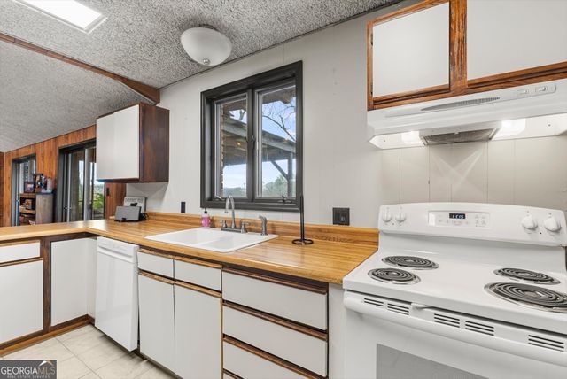 1625A Old Carrolton Road, Newnan, GA 30263