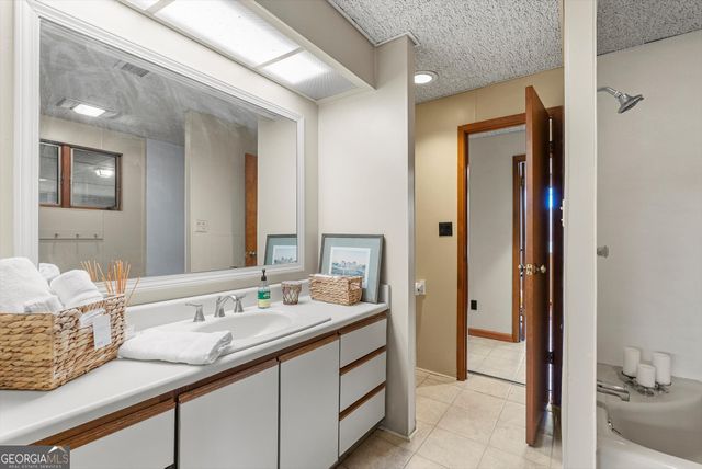 1625A Old Carrolton Road, Newnan, GA 30263