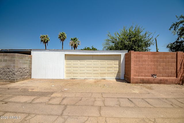 3431 W COUNTRY GABLES Drive, Phoenix, AZ 85053
