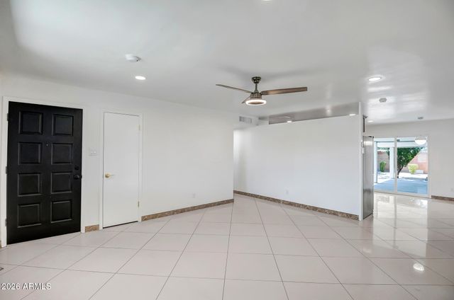 3431 W COUNTRY GABLES Drive, Phoenix, AZ 85053