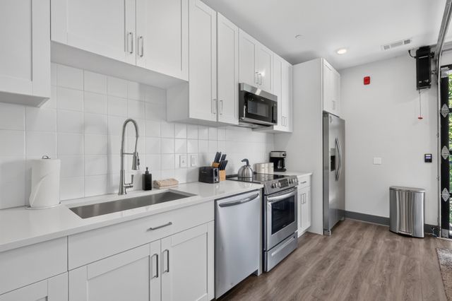 65 Lindsley Ave Apt 314, Nashville, TN 37210