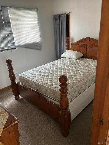 11521 Lumpkin Street, Hamtramck, MI 48212