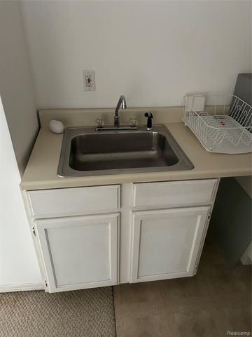 11521 Lumpkin Street, Hamtramck, MI 48212