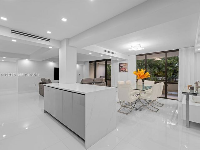 13953 Kendale Lakes Cir B205, Miami, FL 33183