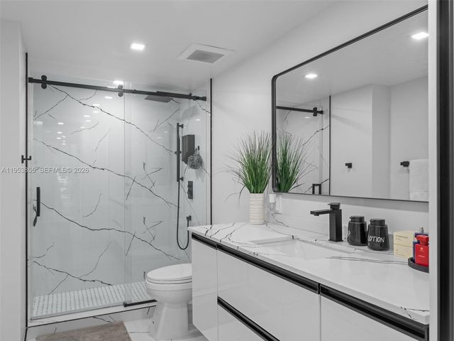 13953 Kendale Lakes Cir B205, Miami, FL 33183