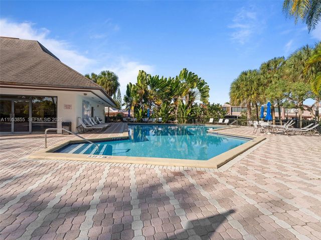 13953 Kendale Lakes Cir B205, Miami, FL 33183