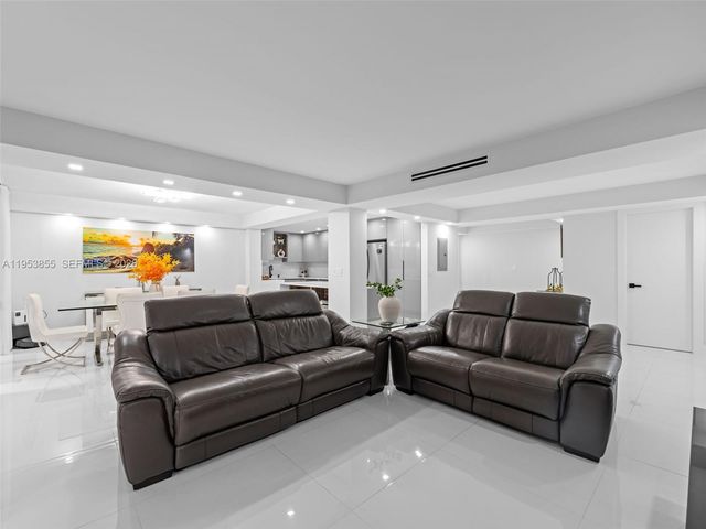 13953 Kendale Lakes Cir B205, Miami, FL 33183