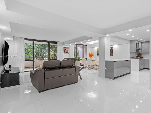 13953 Kendale Lakes Cir B205, Miami, FL 33183