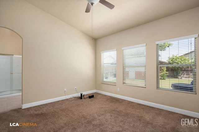 9434 Red Pine Drive, Shafter, CA 93263