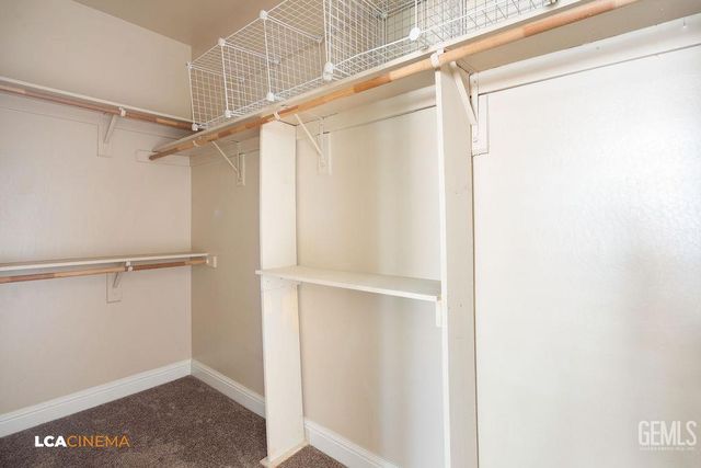 9434 Red Pine Drive, Shafter, CA 93263