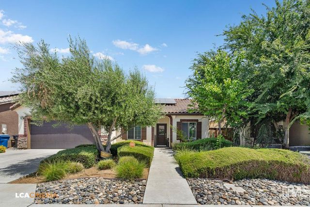 9434 Red Pine Drive, Shafter, CA 93263