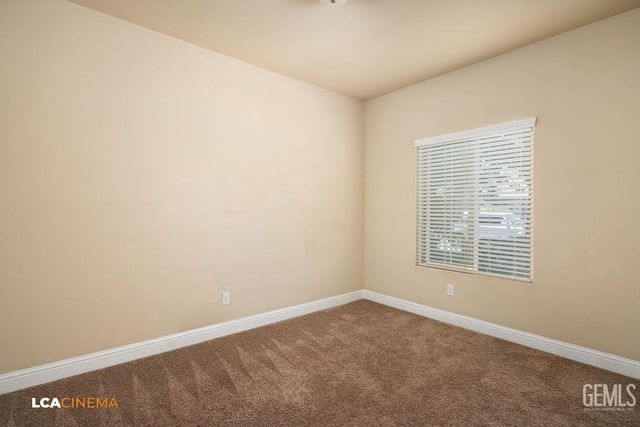 9434 Red Pine Drive, Shafter, CA 93263