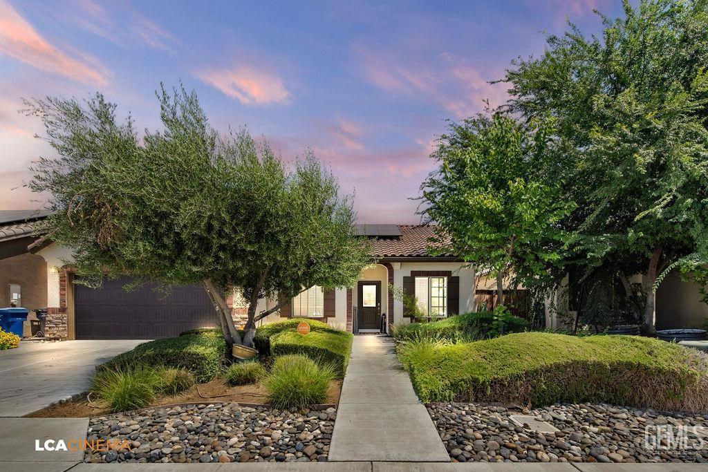 9434 Red Pine Drive, Shafter, CA 93263