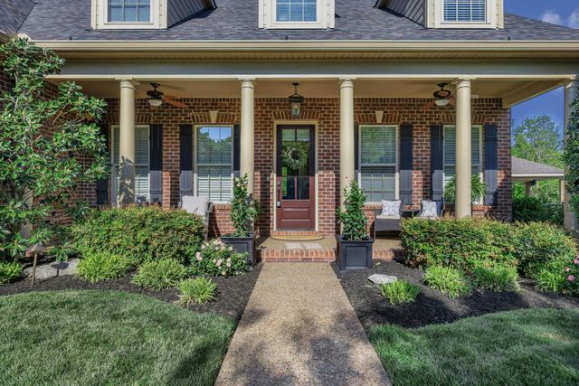721 Springlake Dr, Franklin, TN 37064