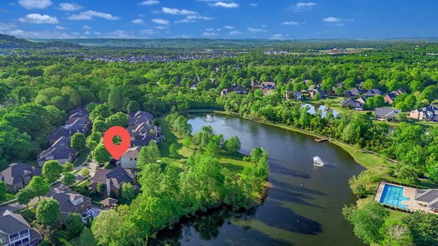 721 Springlake Dr, Franklin, TN 37064