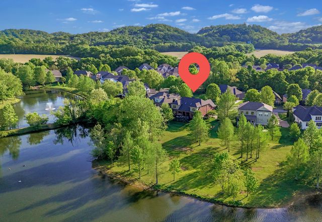 721 Springlake Dr, Franklin, TN 37064