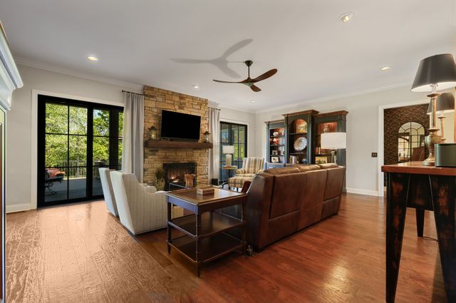 721 Springlake Dr, Franklin, TN 37064