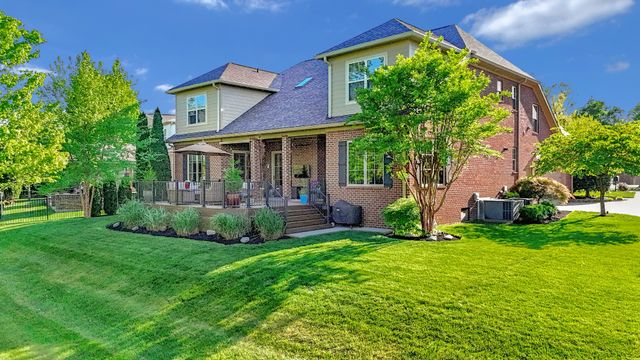 721 Springlake Dr, Franklin, TN 37064