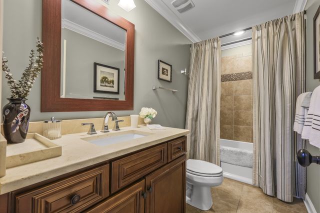 721 Springlake Dr, Franklin, TN 37064