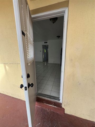 1765 Venice Ln 4E, North Miami, FL 33181