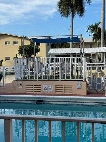 1765 Venice Ln 4E, North Miami, FL 33181