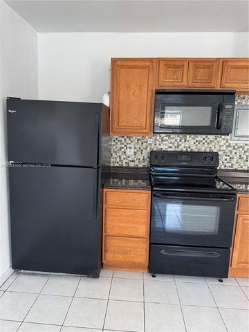1765 Venice Ln 4E, North Miami, FL 33181